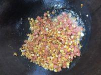 玉米炒火腿肠的做法步骤8
